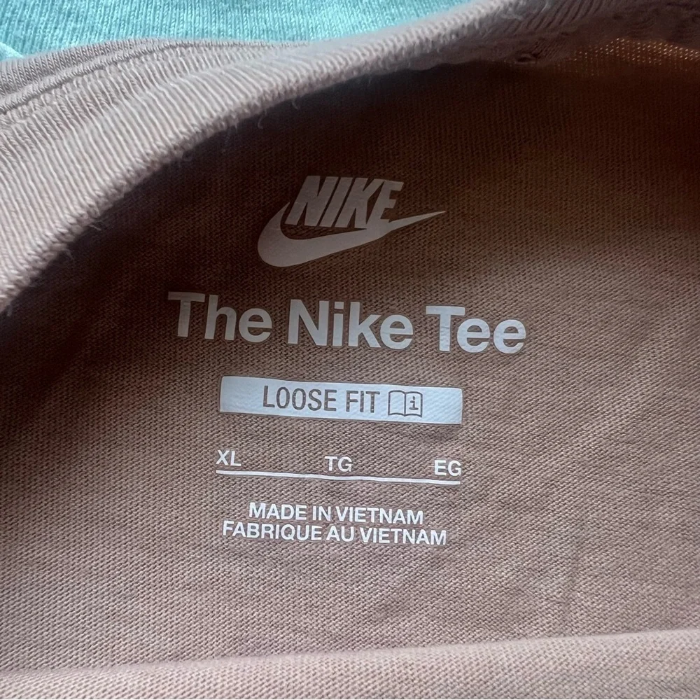 Nike Girls Short Sleeve Cropped Tee Bundle Of 4 Loose Fit 100% Cotton Size XL
